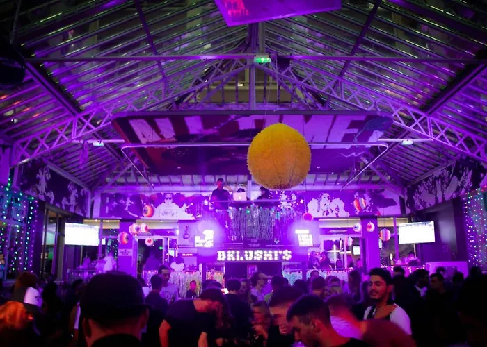 St Christopher's - Gare Du Nord *